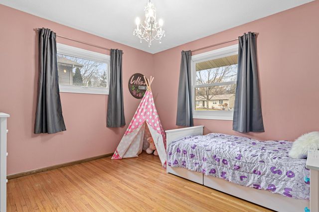 12865 1st Avenue S, Burnsville, MN 55337