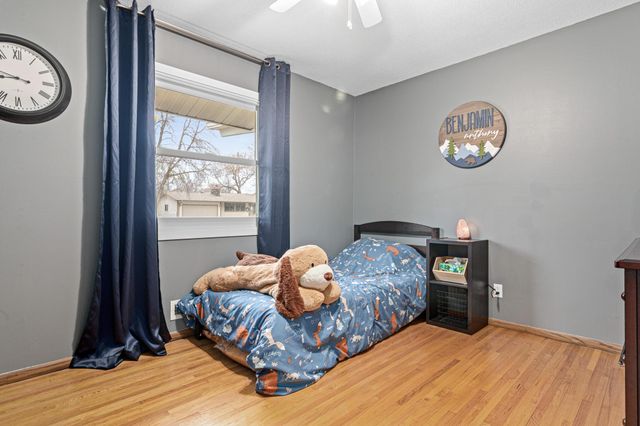 12865 1st Avenue S, Burnsville, MN 55337