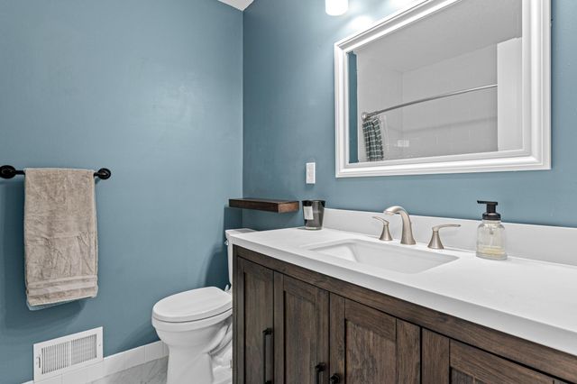 12865 1st Avenue S, Burnsville, MN 55337