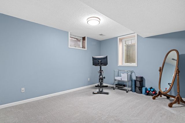 12865 1st Avenue S, Burnsville, MN 55337