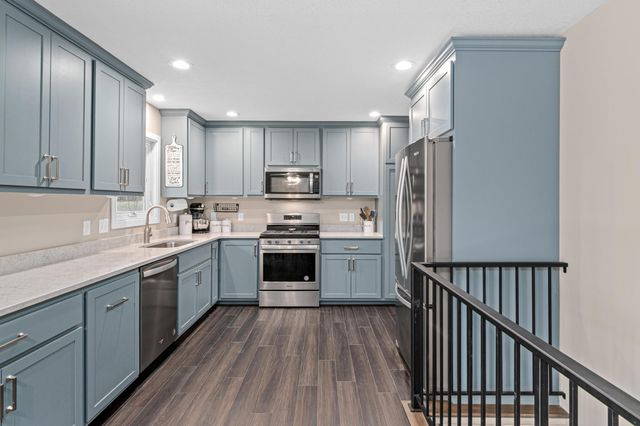 12865 1st Avenue S, Burnsville, MN 55337