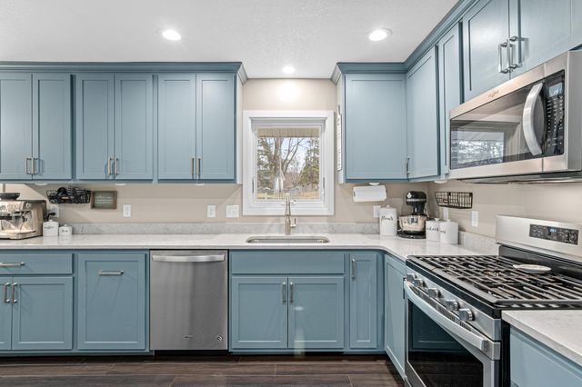 12865 1st Avenue S, Burnsville, MN 55337