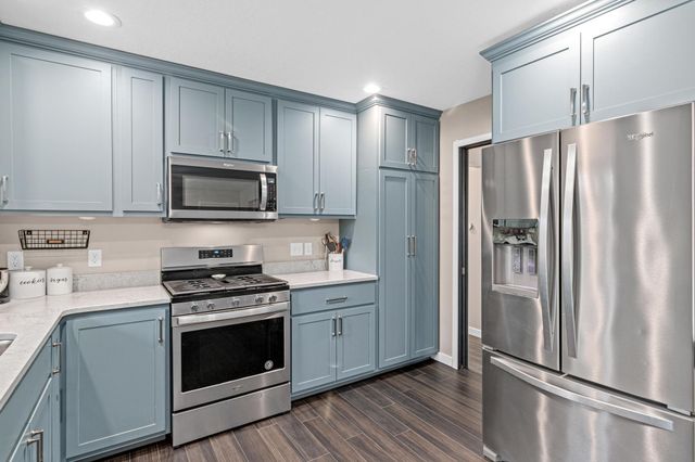 12865 1st Avenue S, Burnsville, MN 55337