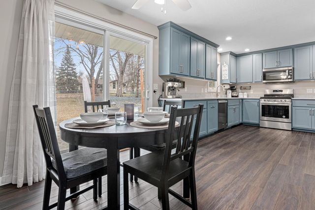 12865 1st Avenue S, Burnsville, MN 55337