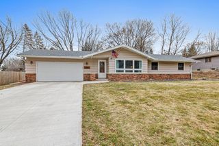 12865 1st Avenue S, Burnsville, MN 55337