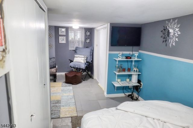 9 Emerson Pl, Newark City, NJ 07114