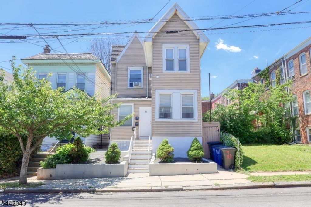 9 Emerson Pl, Newark City, NJ 07114