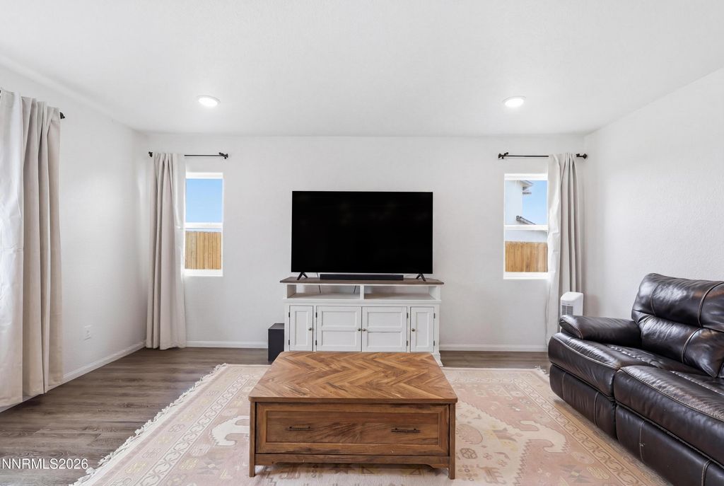 Image 11 of property listing at 2278 Evelynn Street, Fernley, NV 89408