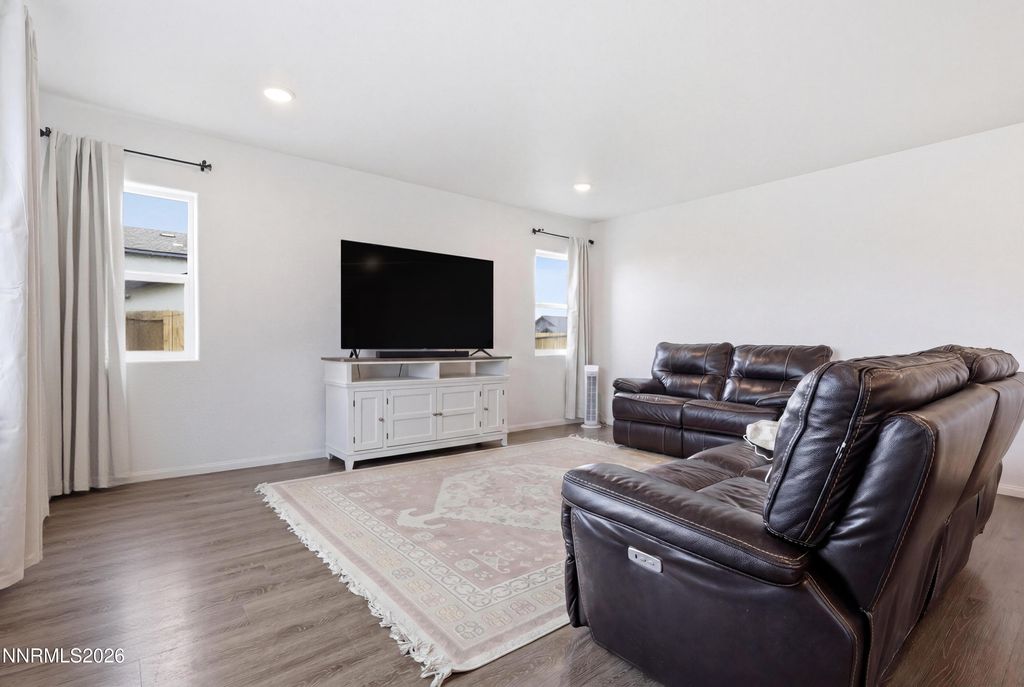 Image 12 of property listing at 2278 Evelynn Street, Fernley, NV 89408