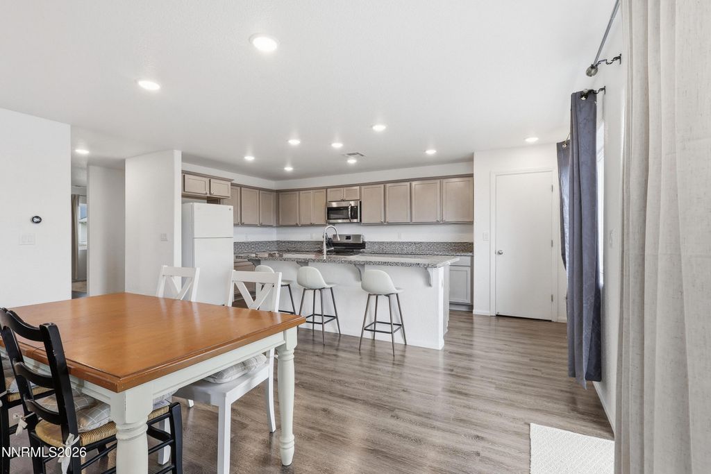 Image 6 of property listing at 2278 Evelynn Street, Fernley, NV 89408