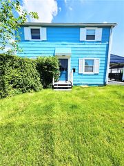 127 Constitution Cir, Clairton, PA 15025