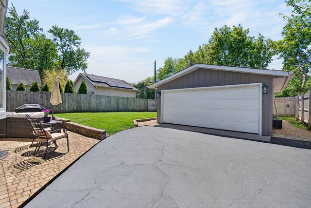 310 N Schiller Street, Palatine, IL 60067