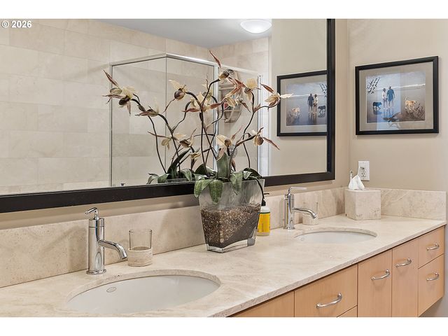 1221 Sw 10TH Ave 1205, Portland, OR 97205