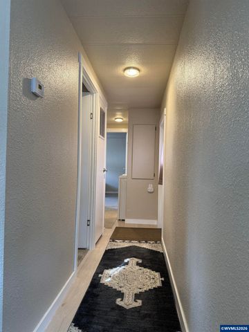 204 Cascade Dr 9, Lebanon, OR 97355