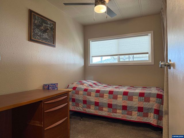 204 Cascade Dr 9, Lebanon, OR 97355