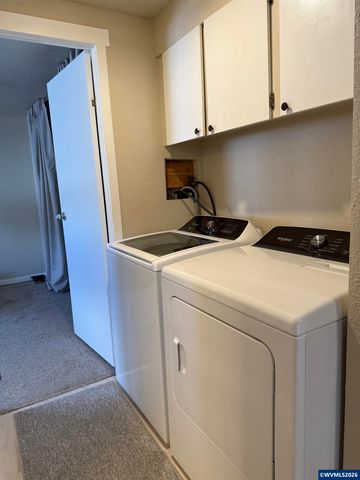 204 Cascade Dr 9, Lebanon, OR 97355