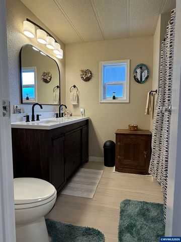 204 Cascade Dr 9, Lebanon, OR 97355