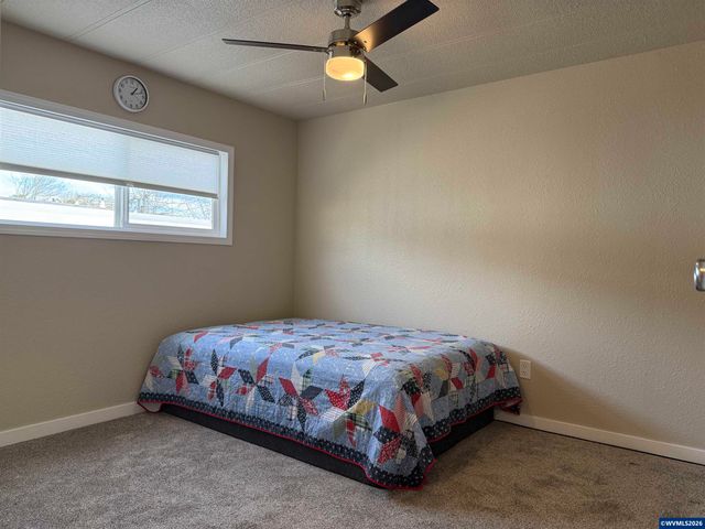 204 Cascade Dr 9, Lebanon, OR 97355