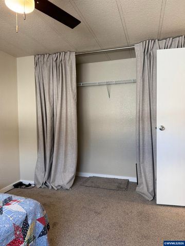 204 Cascade Dr 9, Lebanon, OR 97355