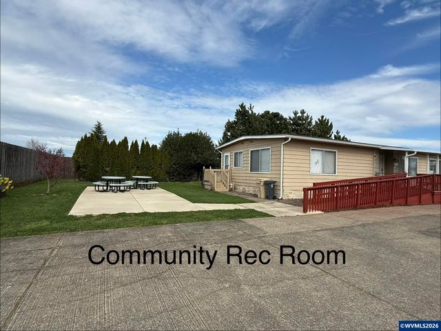 204 Cascade Dr 9, Lebanon, OR 97355