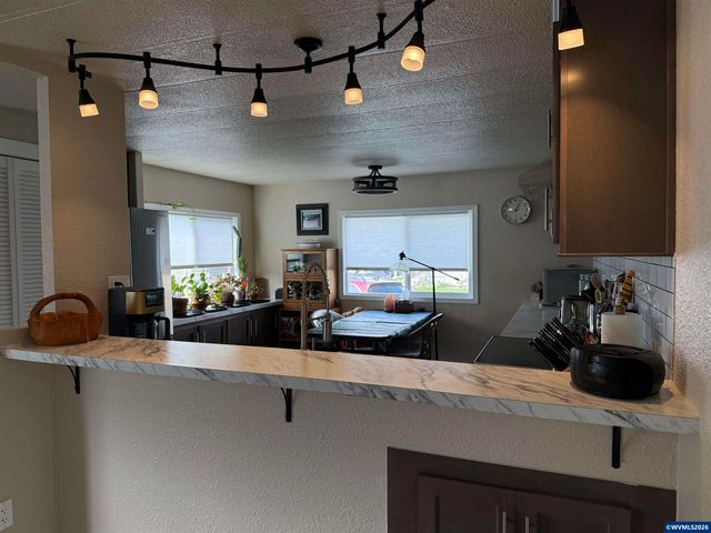 204 Cascade Dr 9, Lebanon, OR 97355