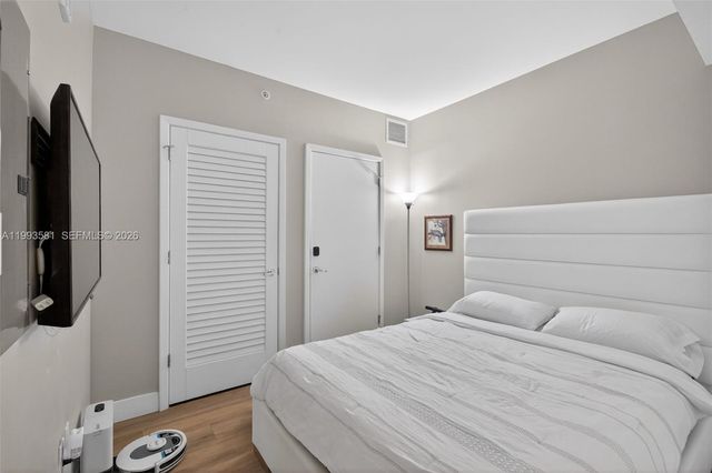 1010 E Brickell Ave 2611, Miami, FL 33131