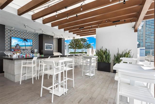 1010 E Brickell Ave 2611, Miami, FL 33131