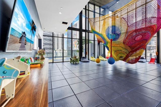 1010 E Brickell Ave 2611, Miami, FL 33131