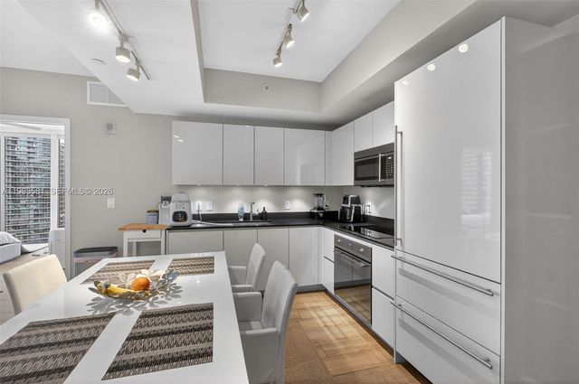 1010 E Brickell Ave 2611, Miami, FL 33131