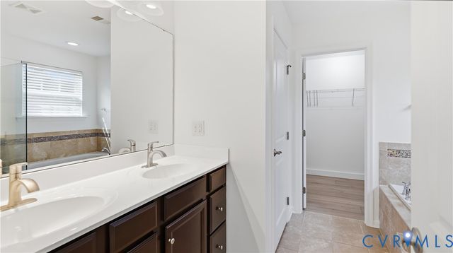 8842 Thorneshire Cir, Mechanicsville, VA 23116