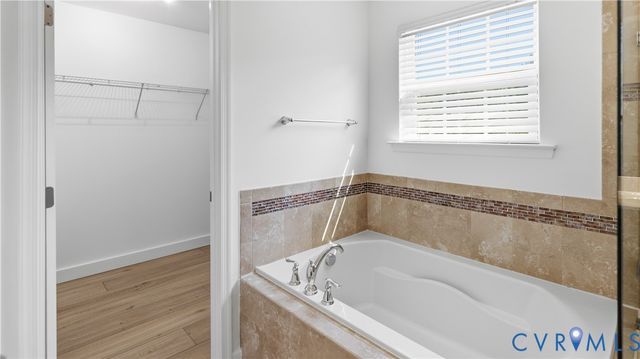 8842 Thorneshire Cir, Mechanicsville, VA 23116