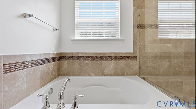 8842 Thorneshire Cir, Mechanicsville, VA 23116