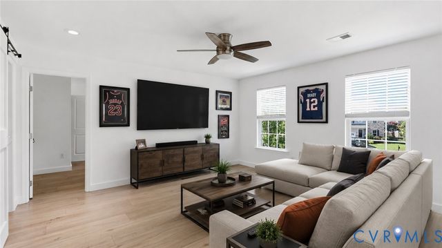 8842 Thorneshire Cir, Mechanicsville, VA 23116