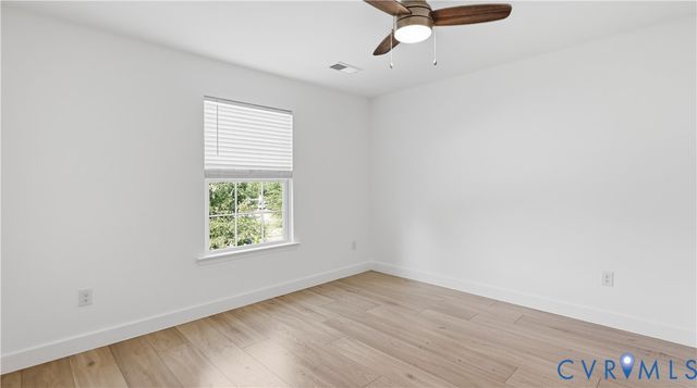 8842 Thorneshire Cir, Mechanicsville, VA 23116