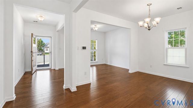 8842 Thorneshire Cir, Mechanicsville, VA 23116