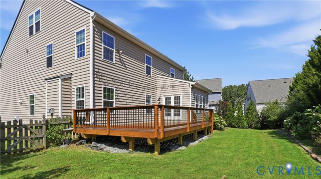 8842 Thorneshire Cir, Mechanicsville, VA 23116