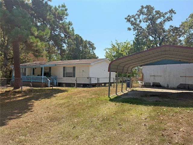 399 Pine Lane, Onalaska, TX 77360