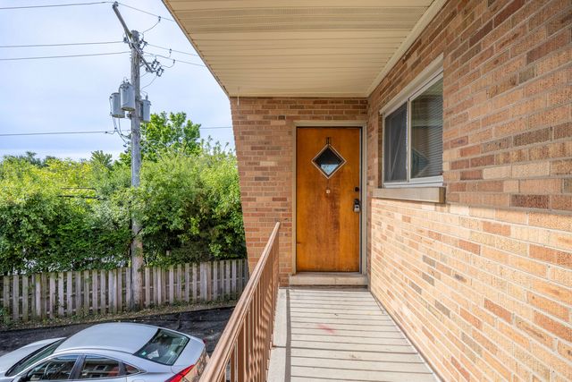 16 N Garfield Street 2H, Lombard, IL 60148