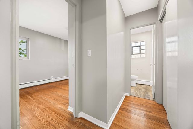 16 N Garfield Street 2H, Lombard, IL 60148