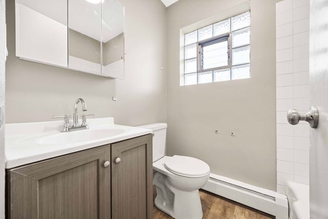16 N Garfield Street 2H, Lombard, IL 60148