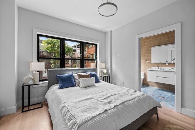 198 Bowen 1, Boston, MA 02127