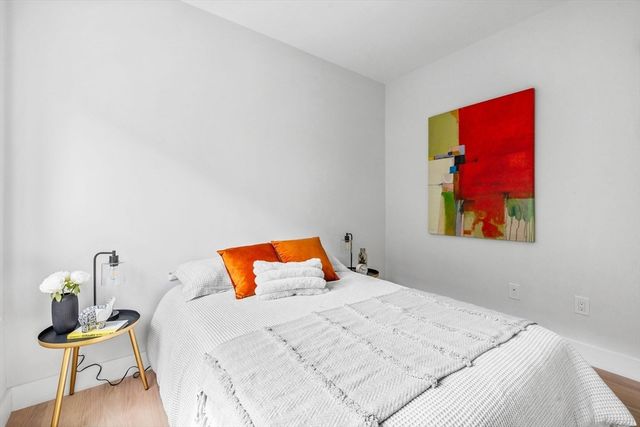 198 Bowen 1, Boston, MA 02127