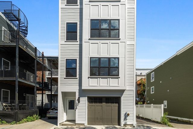 198 Bowen 1, Boston, MA 02127