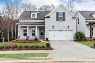 879 Eastman Court, Hoschton, GA 30548