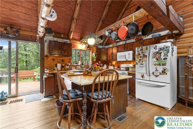 325 Raubsville Road, Williams Twp, PA 18042
