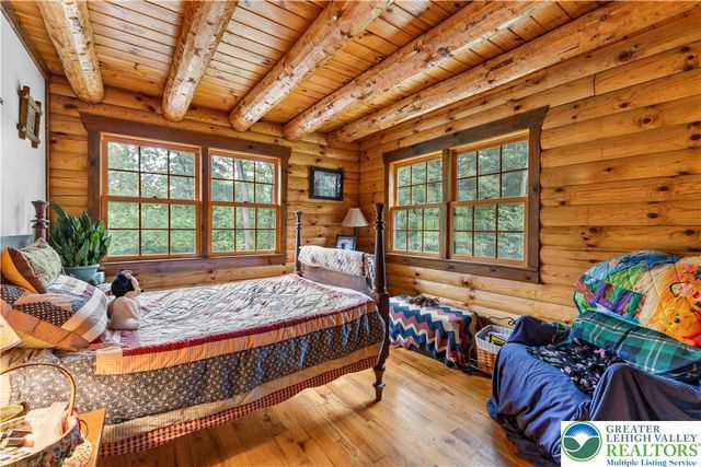 325 Raubsville Road, Williams Twp, PA 18042