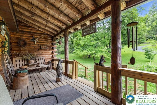 325 Raubsville Road, Williams Twp, PA 18042