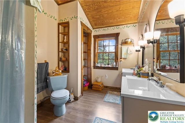325 Raubsville Road, Williams Twp, PA 18042