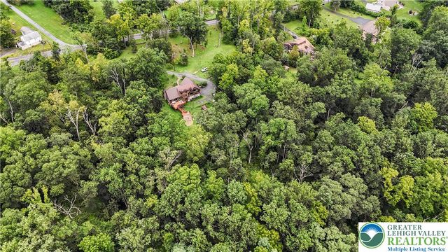 325 Raubsville Road, Williams Twp, PA 18042