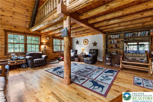 325 Raubsville Road, Williams Twp, PA 18042